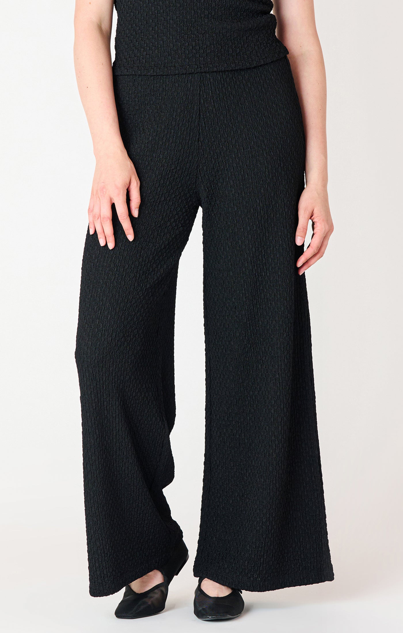 Textured Flowy Wide Leg Pant