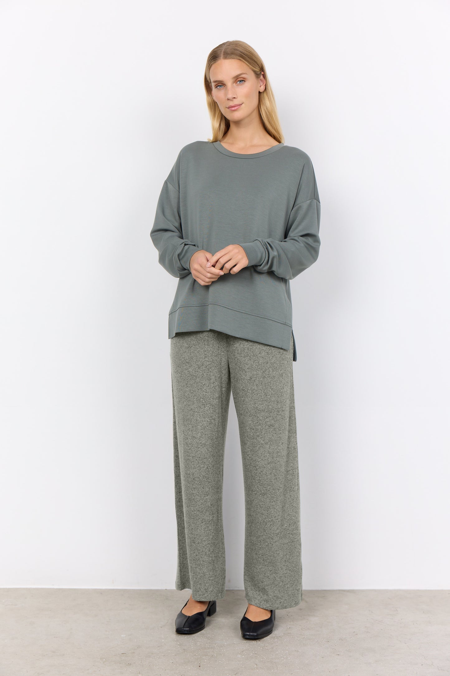 Banu Soft Crewneck Sweatshirt