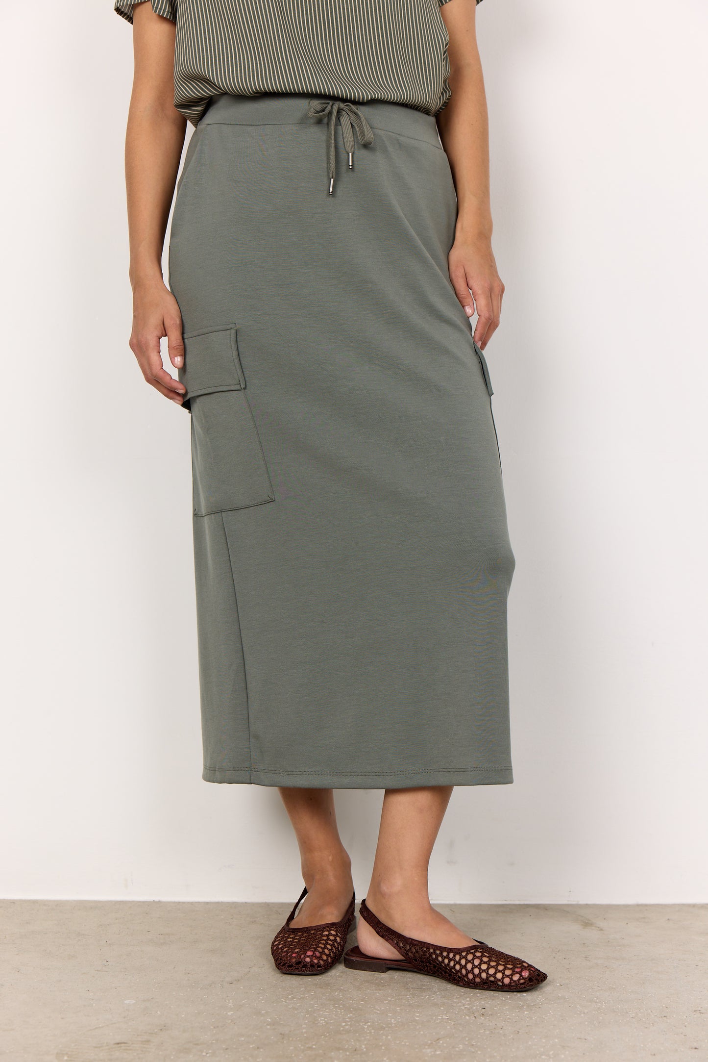 Banu Soft Midi Skirt