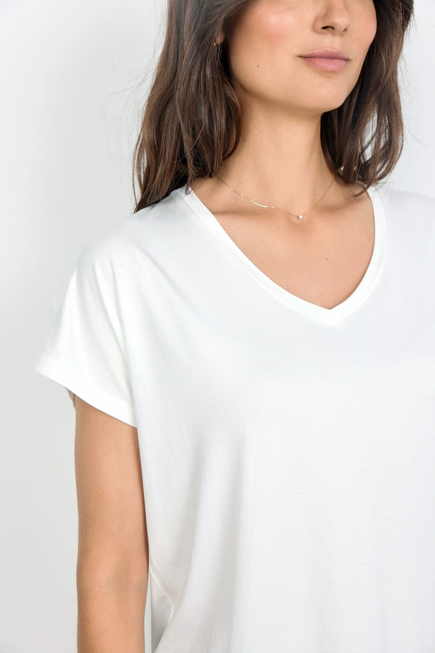 Marica V-Neck Basic T-Shirt