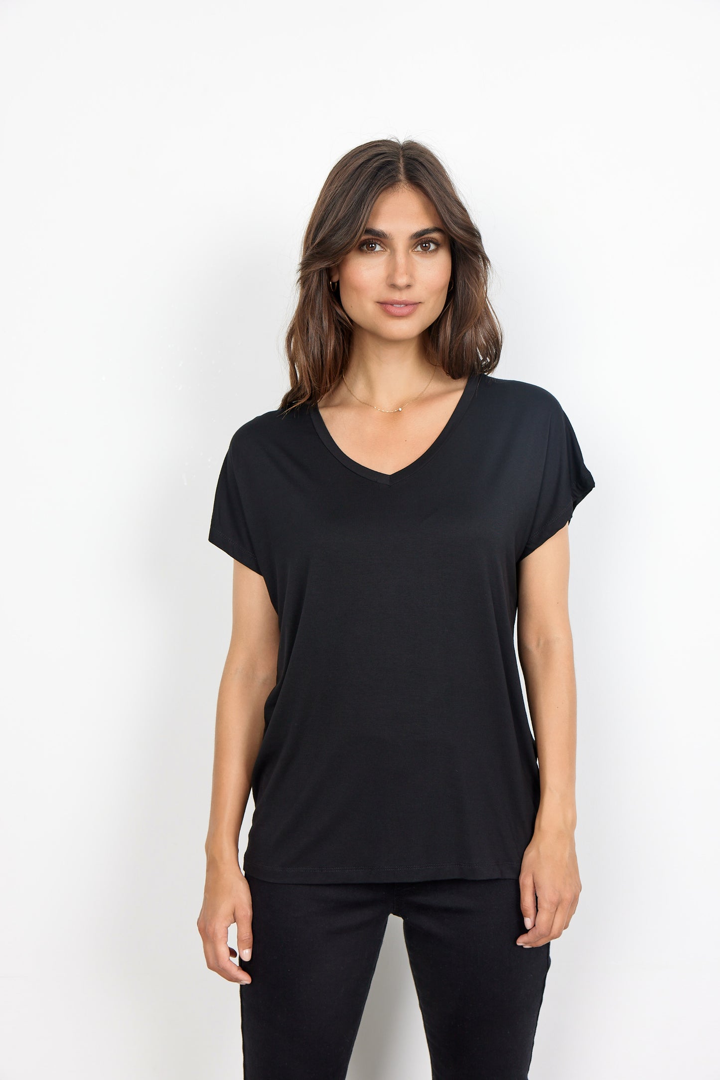 Marica V-Neck Basic T-Shirt