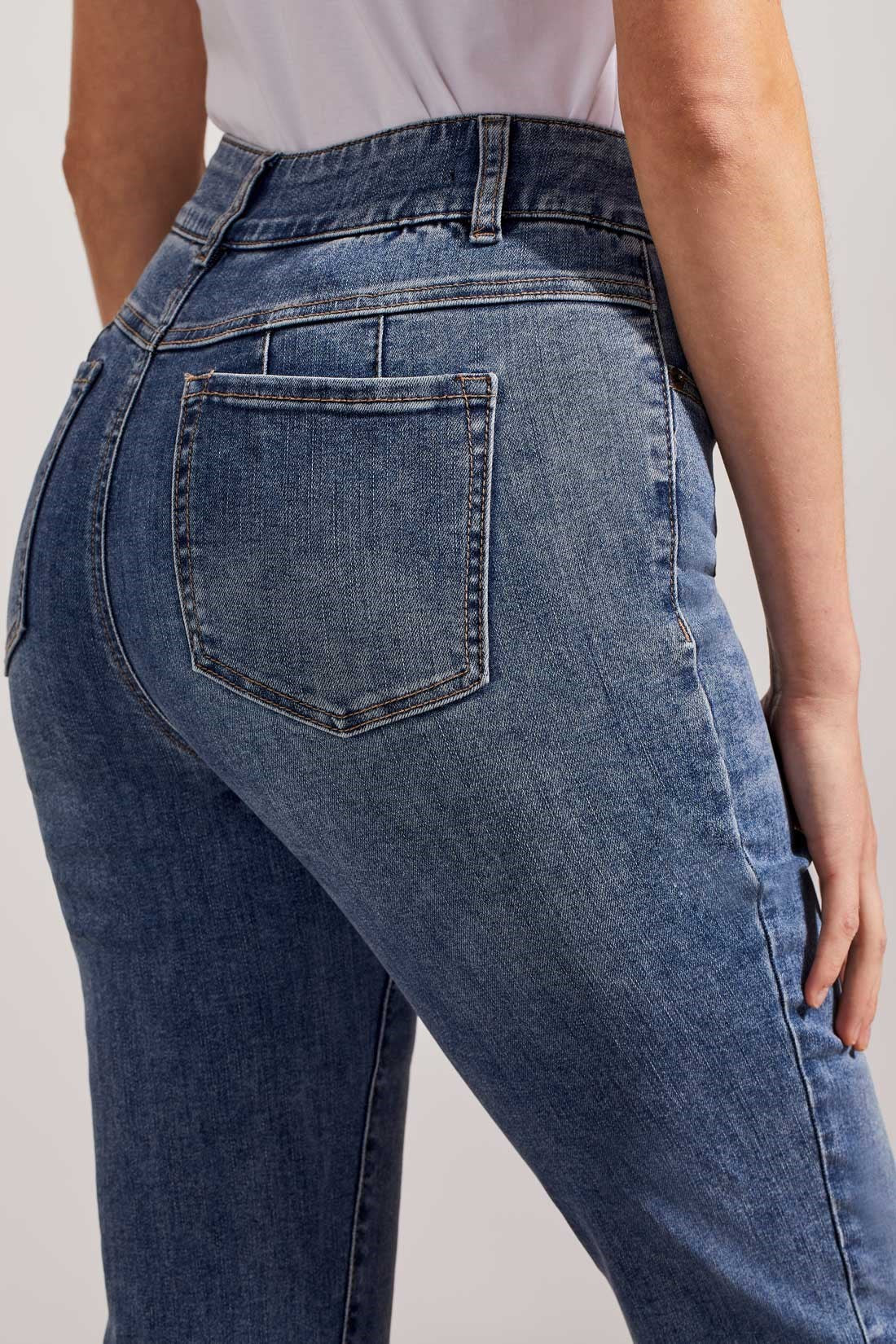 Sophia Curvy Straight Leg Jeans