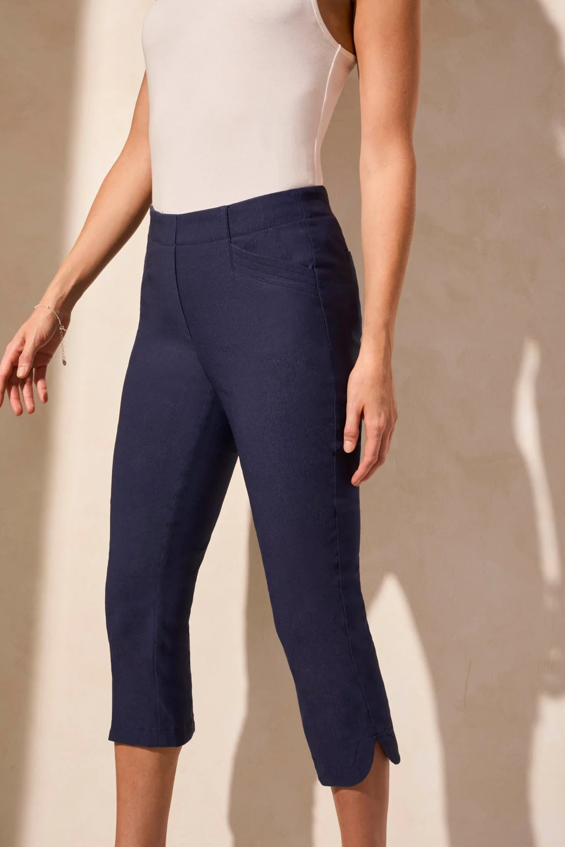 Flatten It Pull-On Slit-Hem Capri