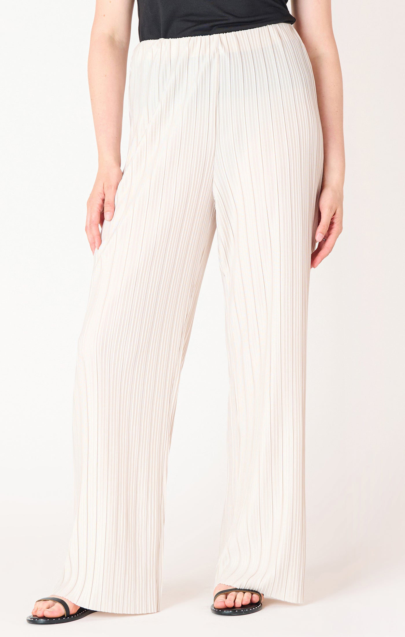 Pull On Pleated Pant