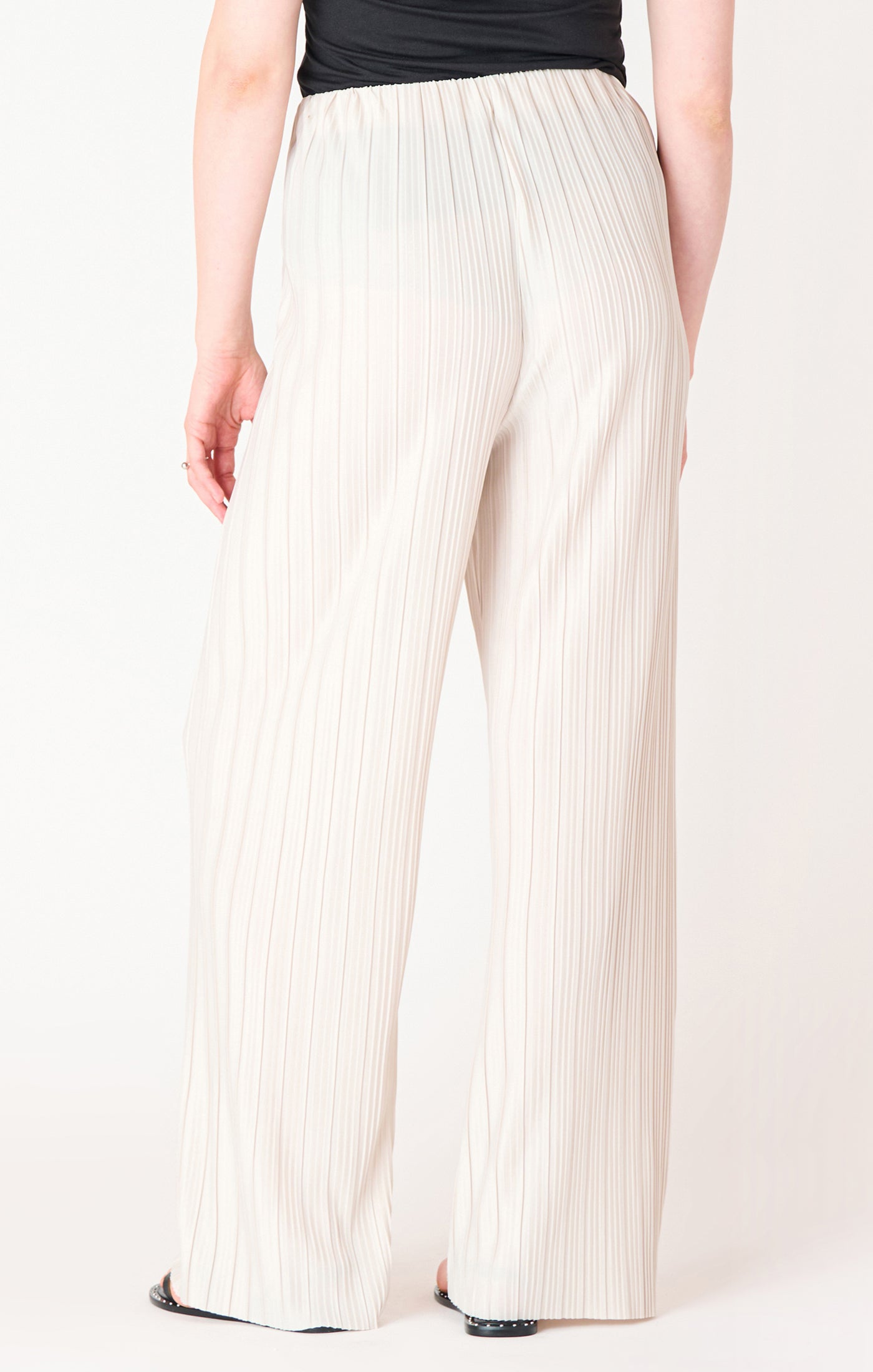 Pull On Pleated Pant